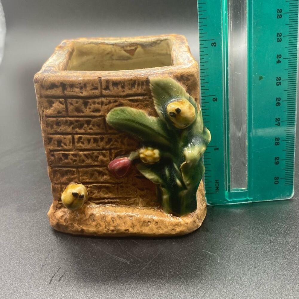 Vintage Small majolica Planter two frog and plant wall Succulent small plants - Picture 7 of 8